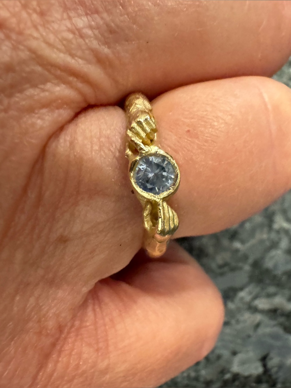 Fraser Hamilton 14k Yellow Gold Cornflower Blue Sapphire Hands Rare! Ring $2500